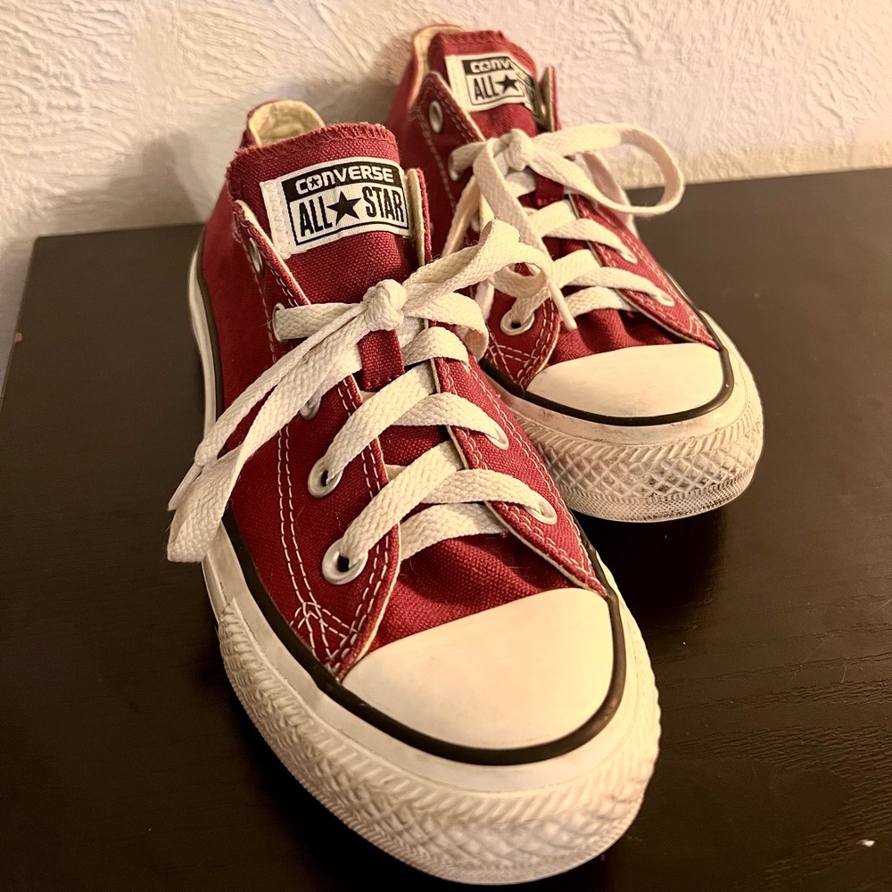 Women’s Maroon Converse